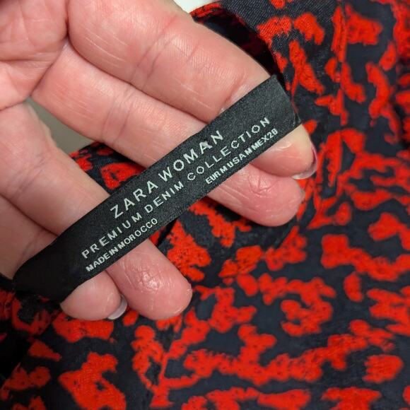 ZARA Ruffled Animal Print Dress Red Black Ruffle Womens Medium Mini Blogger Fav - Picture 6 of 6